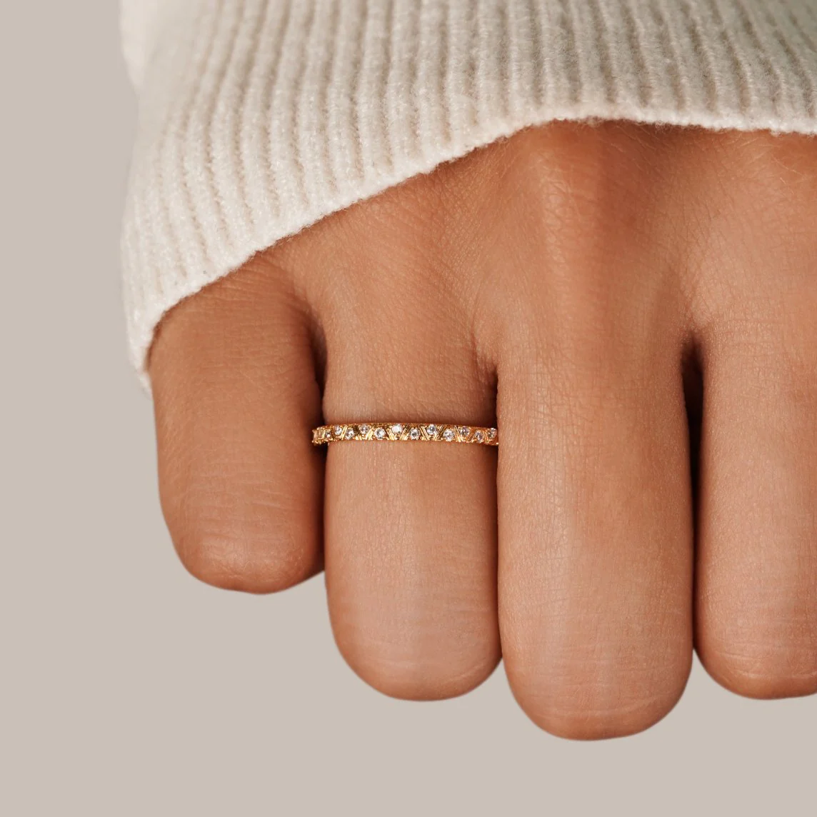 Goldring mit Kristallen „Arquette“  - Image 2