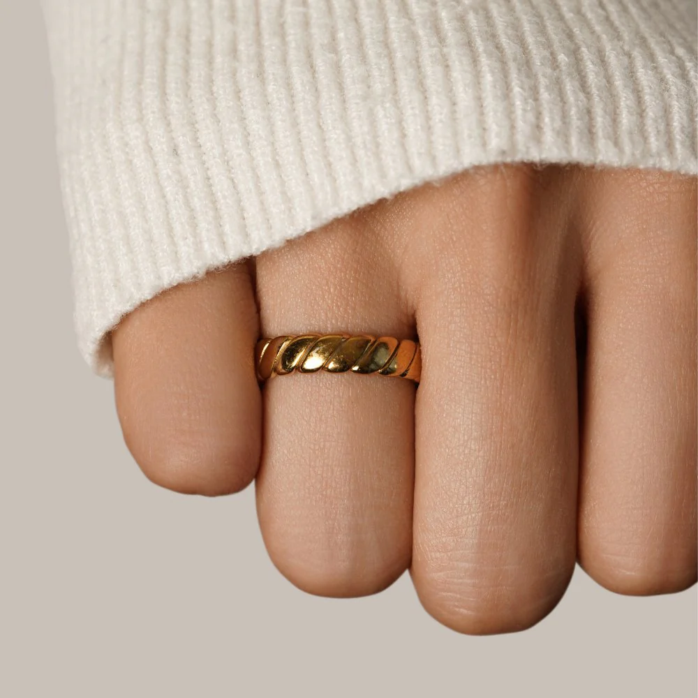 Twist-Infinity-Ring „Calira“ - Image 2