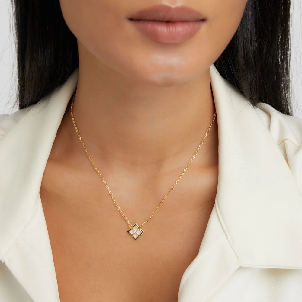 Kette mit weißem Iris-Kleeblatt „Dalia“  - Image 5