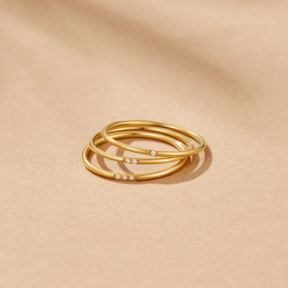 Goldenes Bandring-Set mit Kristallen „Eula“ - Image 6