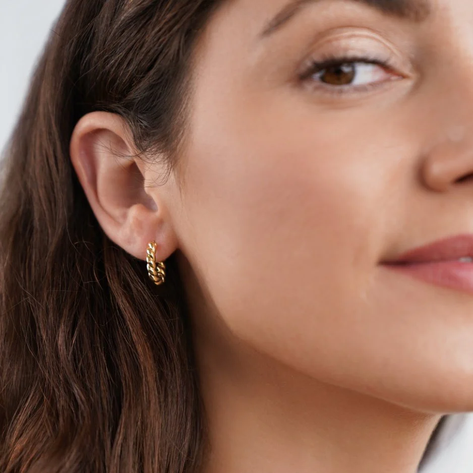 Goldene Twist-Ohrringe „Layla“ - Image 7