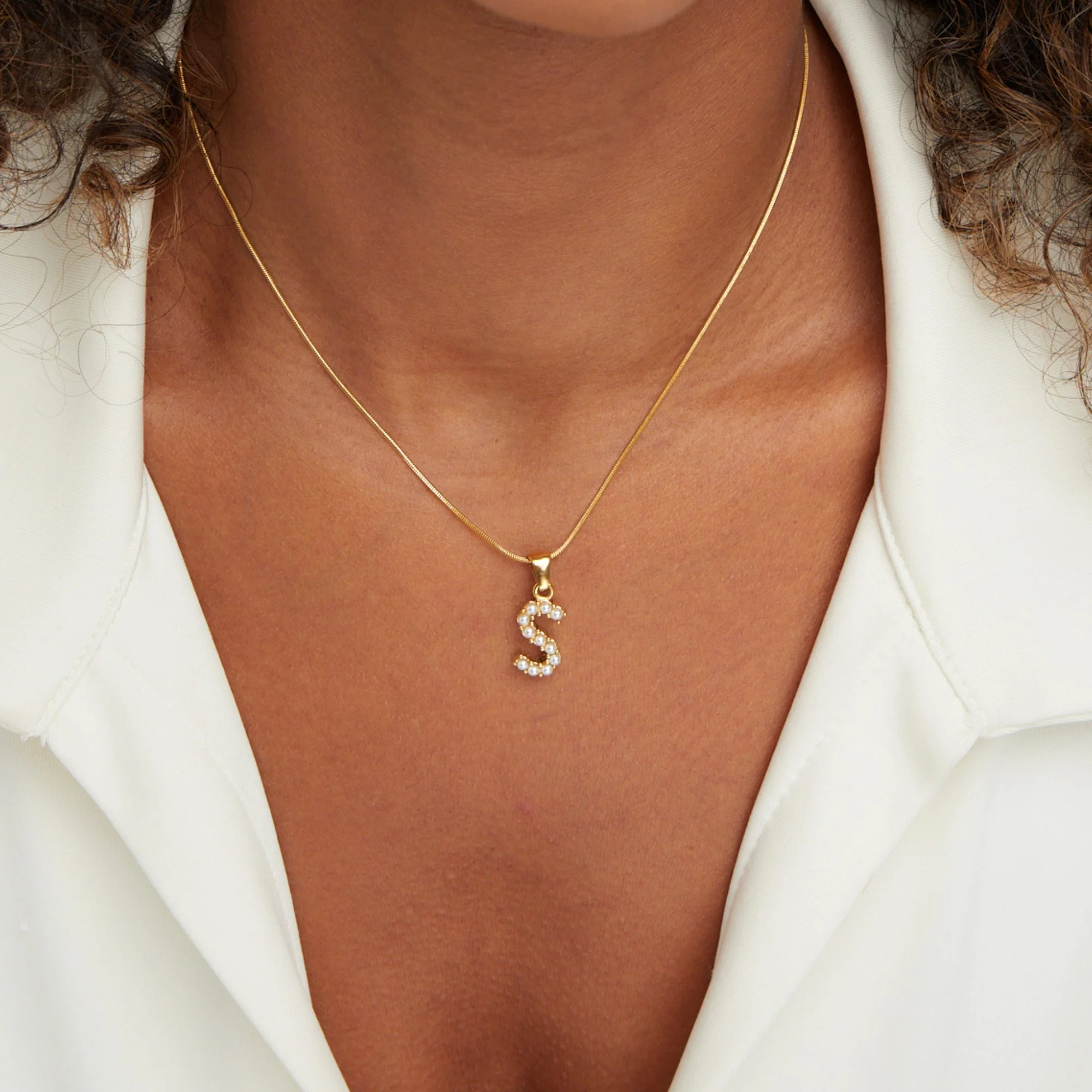Kette mit Perlen-Buchstaben-Charm - Image 2