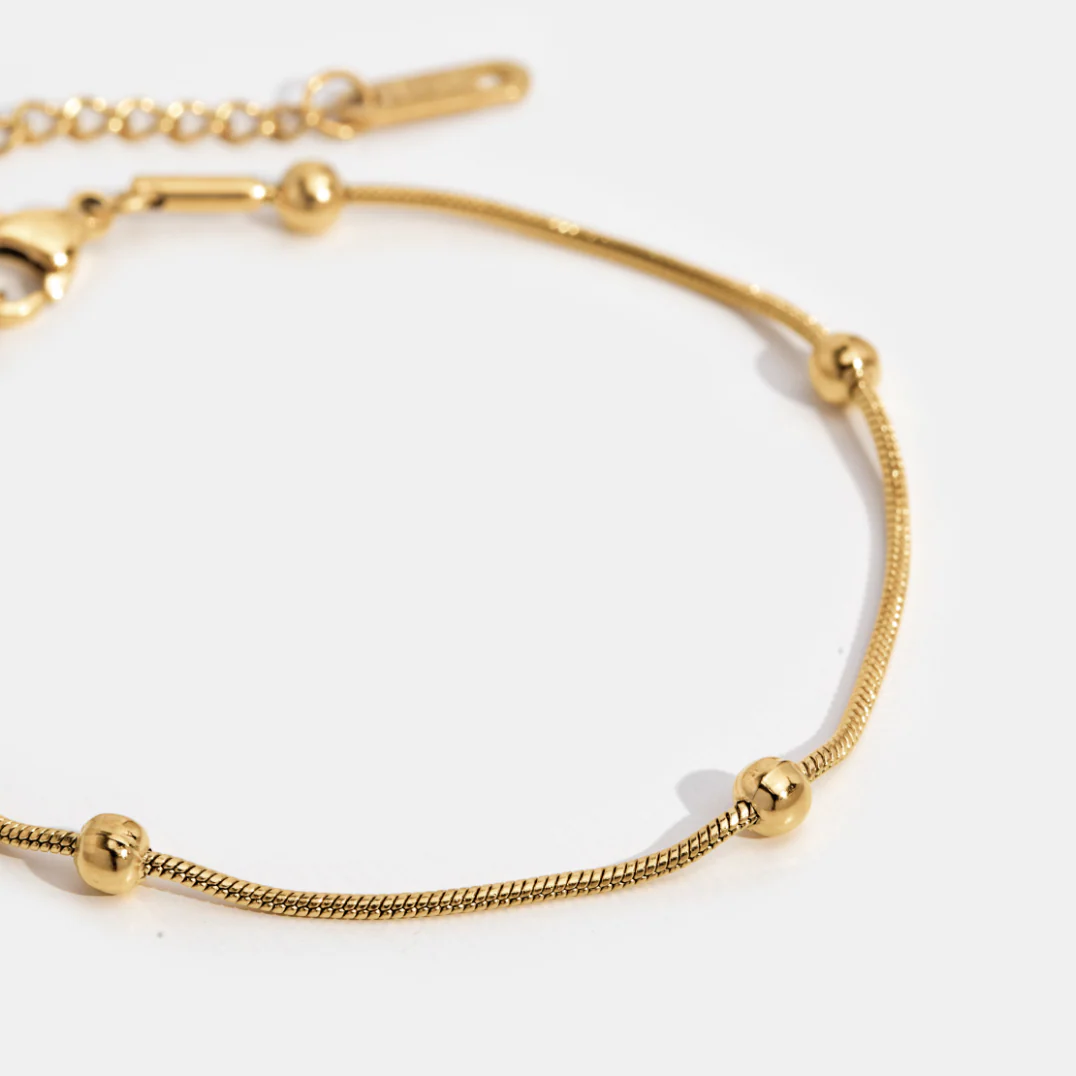 Goldenes Perlenarmband „Luna“ - Image 3