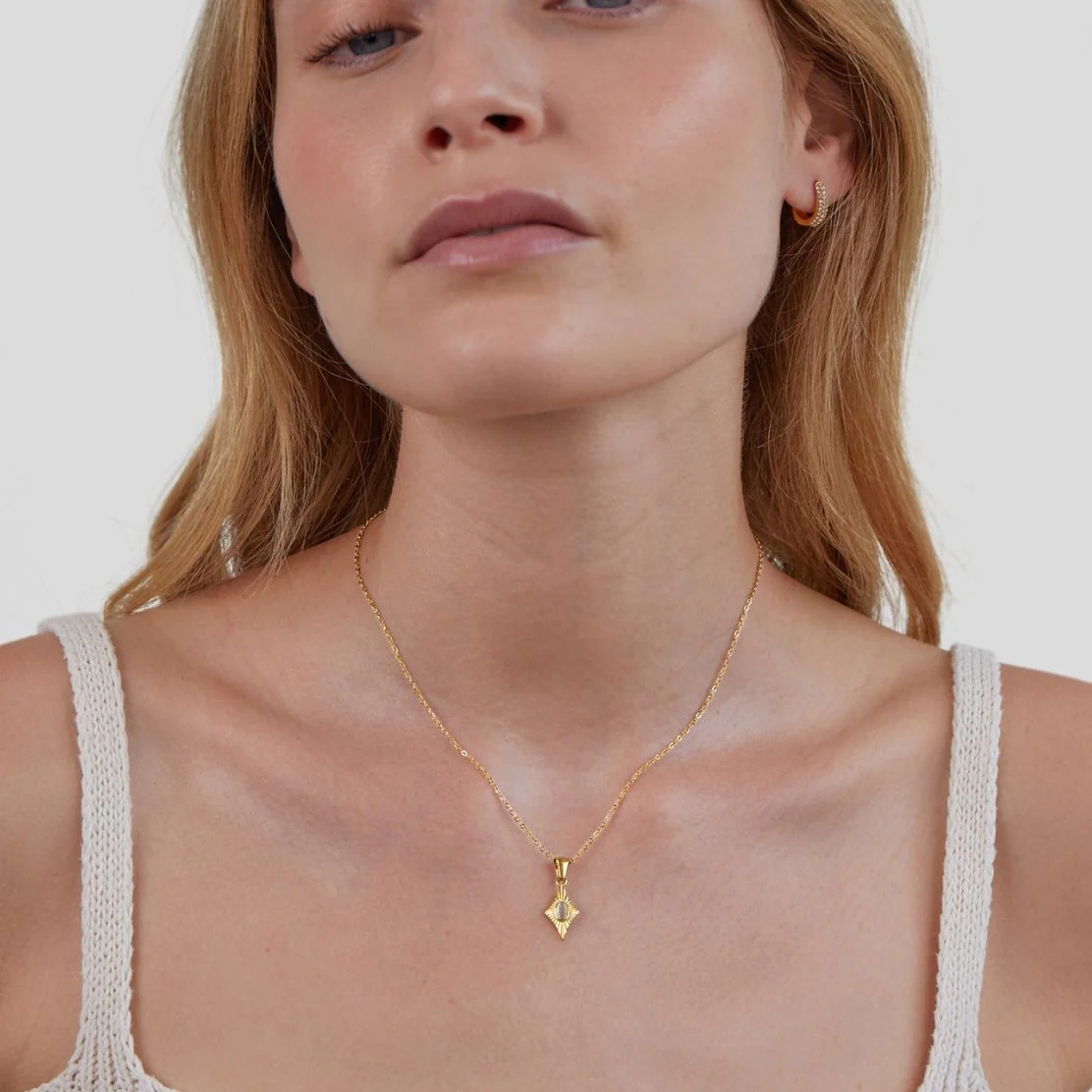 Goldkette mit weißem Opal „Luna“ - Image 4