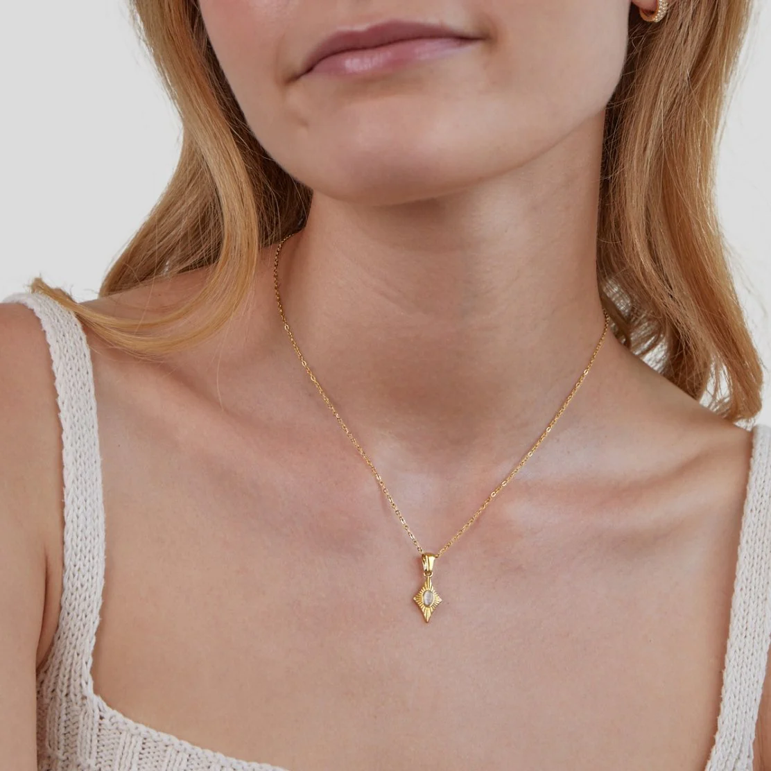 Goldkette mit weißem Opal „Luna“ - Image 6