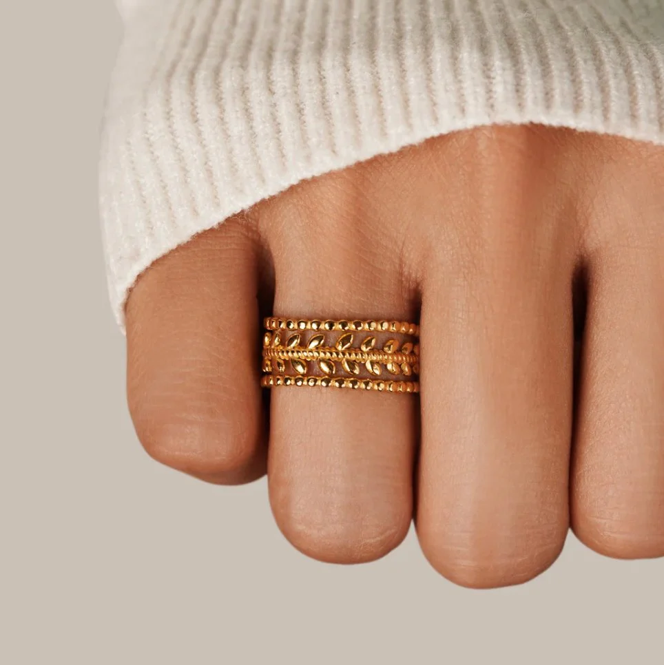 Mehrreihiger Goldring mit Blattdesign „Marissa“ - Image 2