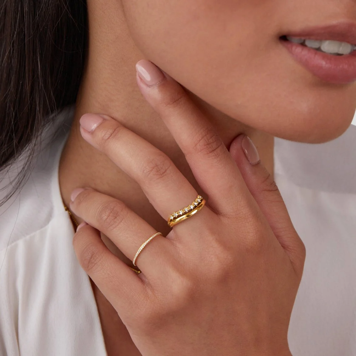 Stapelring Gold mit weißen Kristallen „Marissa“ - Image 4