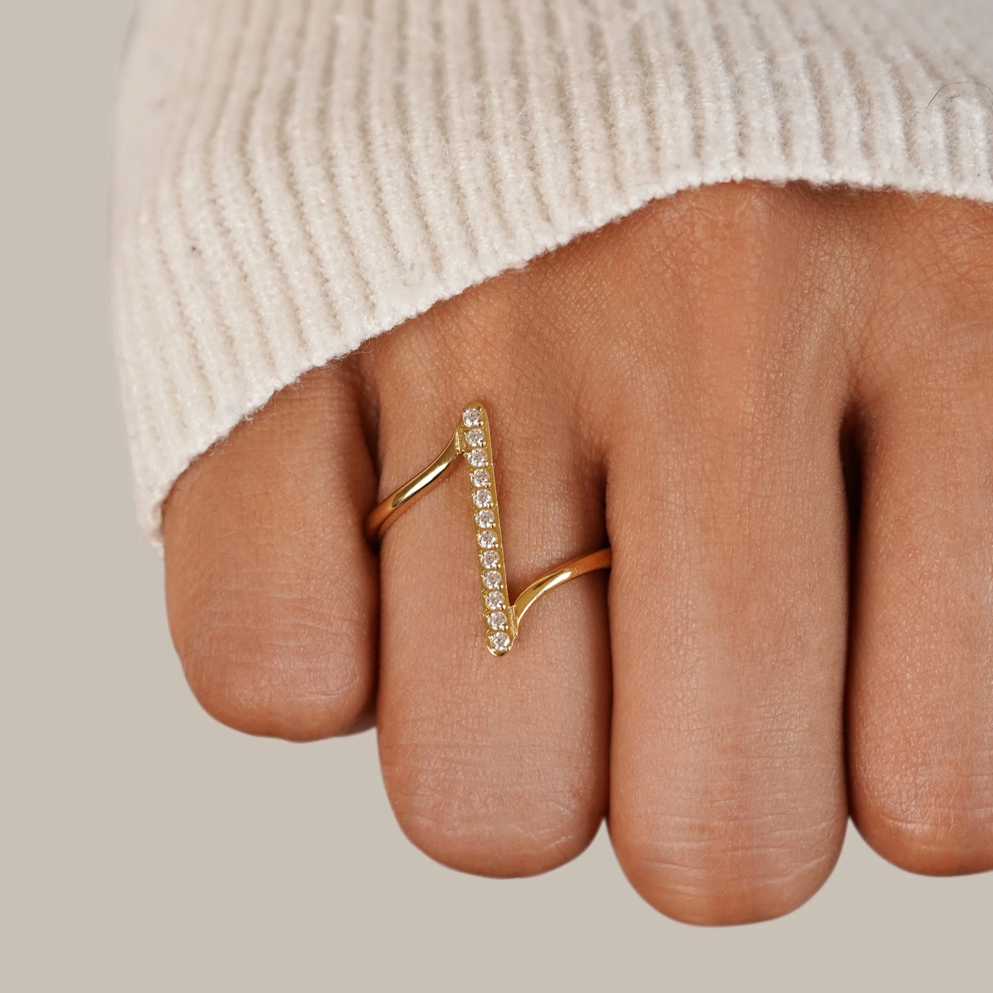 Gedrehter Goldring „Mila“ - Image 2