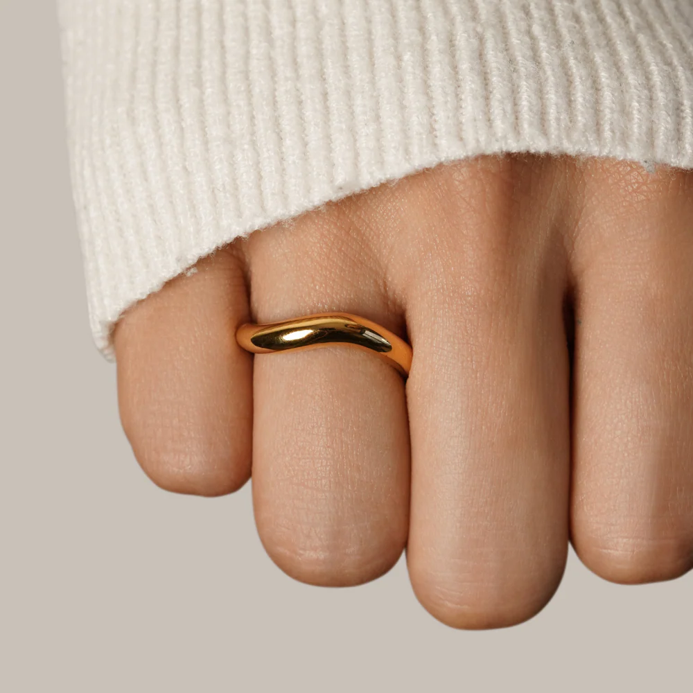 Goldener Wellenring „Mina“ - Image 2