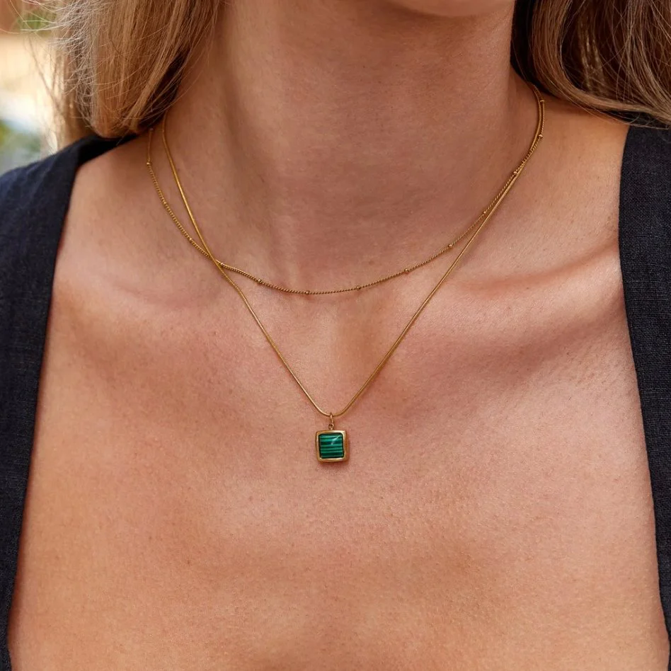 Minimalistische Kette mit Goldakzenten „Niyah“  - Image 3