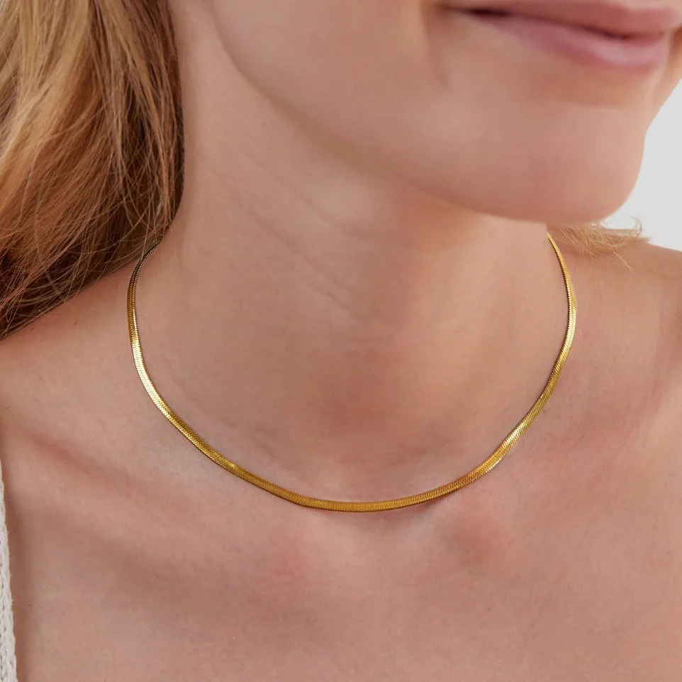 Goldenes Schlangenketten-Armband „Sarya“ - Image 2