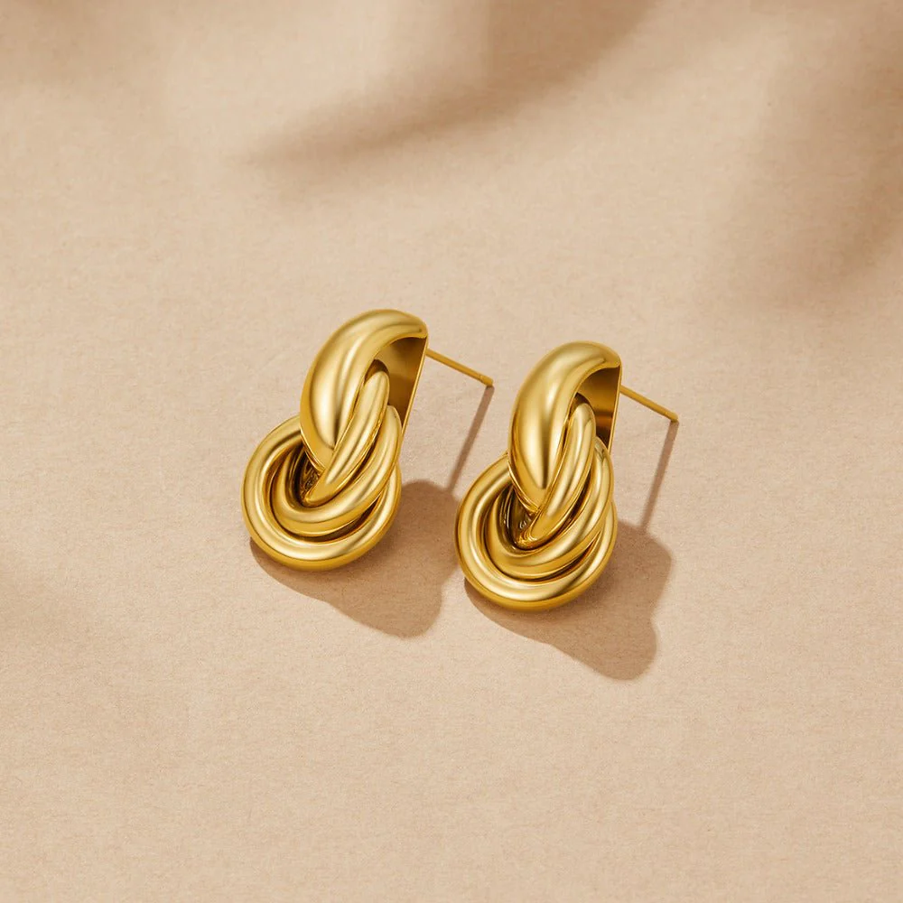 Gold-Creolen mit Twist „Sofia“ - Image 4