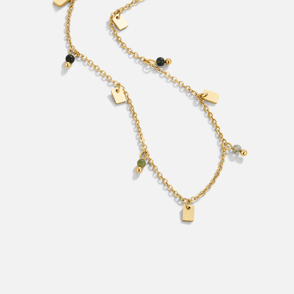 Tara – Halskette mit quadratischen Tropfen in Gold - Image 4