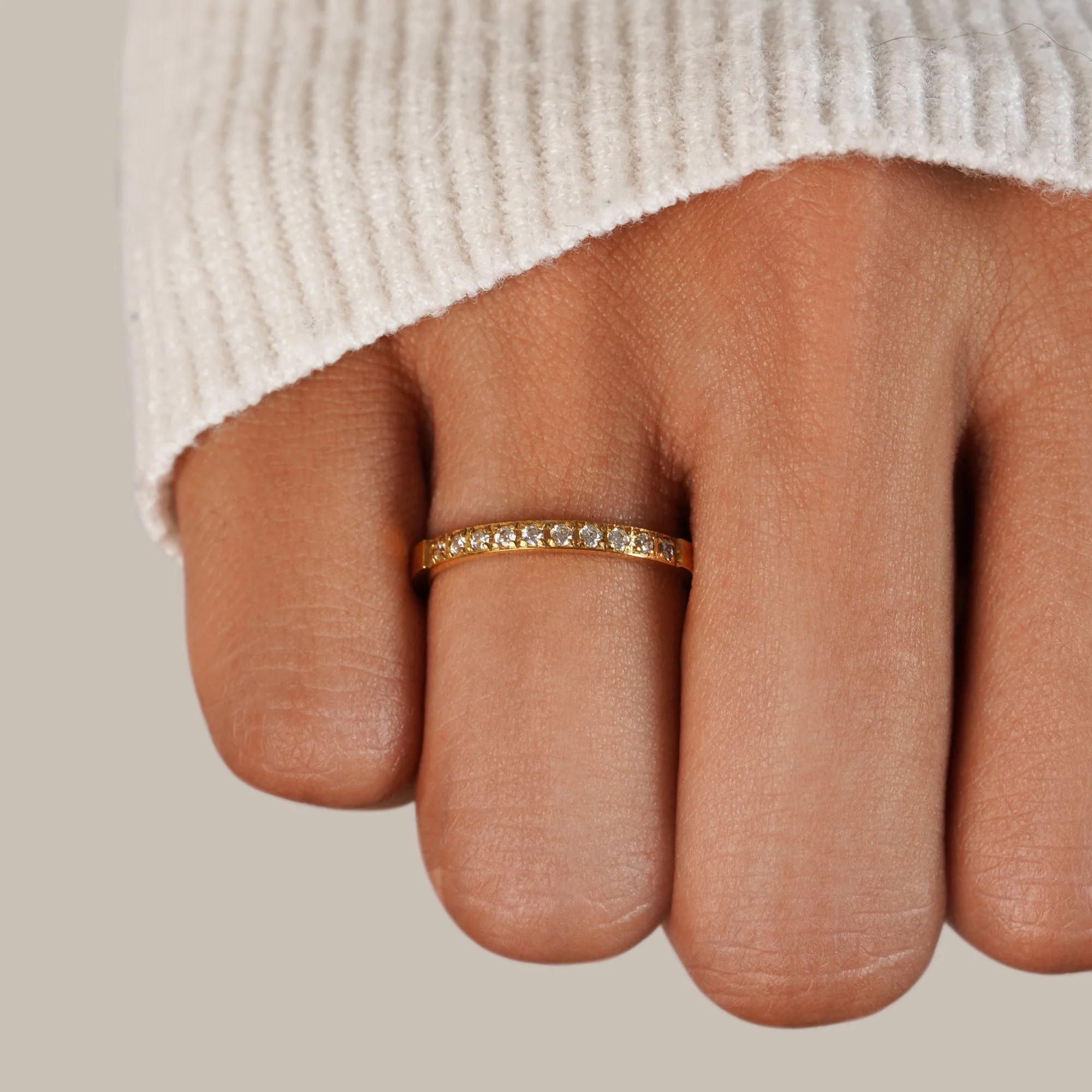 18K Kristallring „Timeless Beauty“ - Image 2