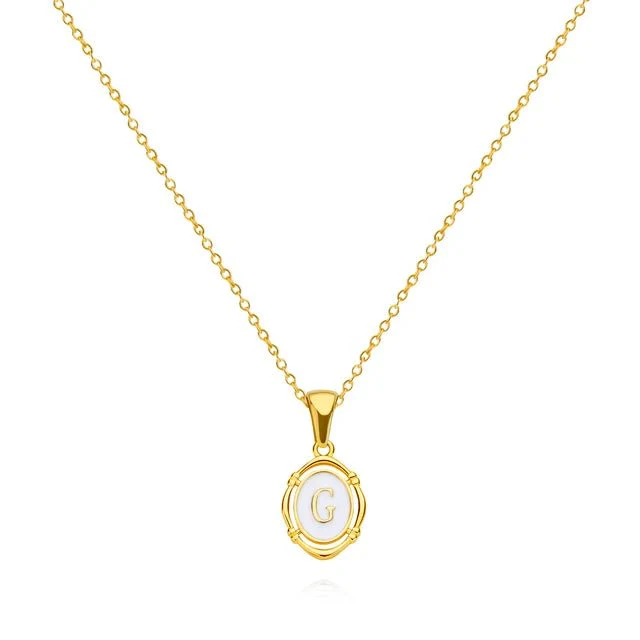 Vintage-Buchstaben-Kette in Gold - Image 11
