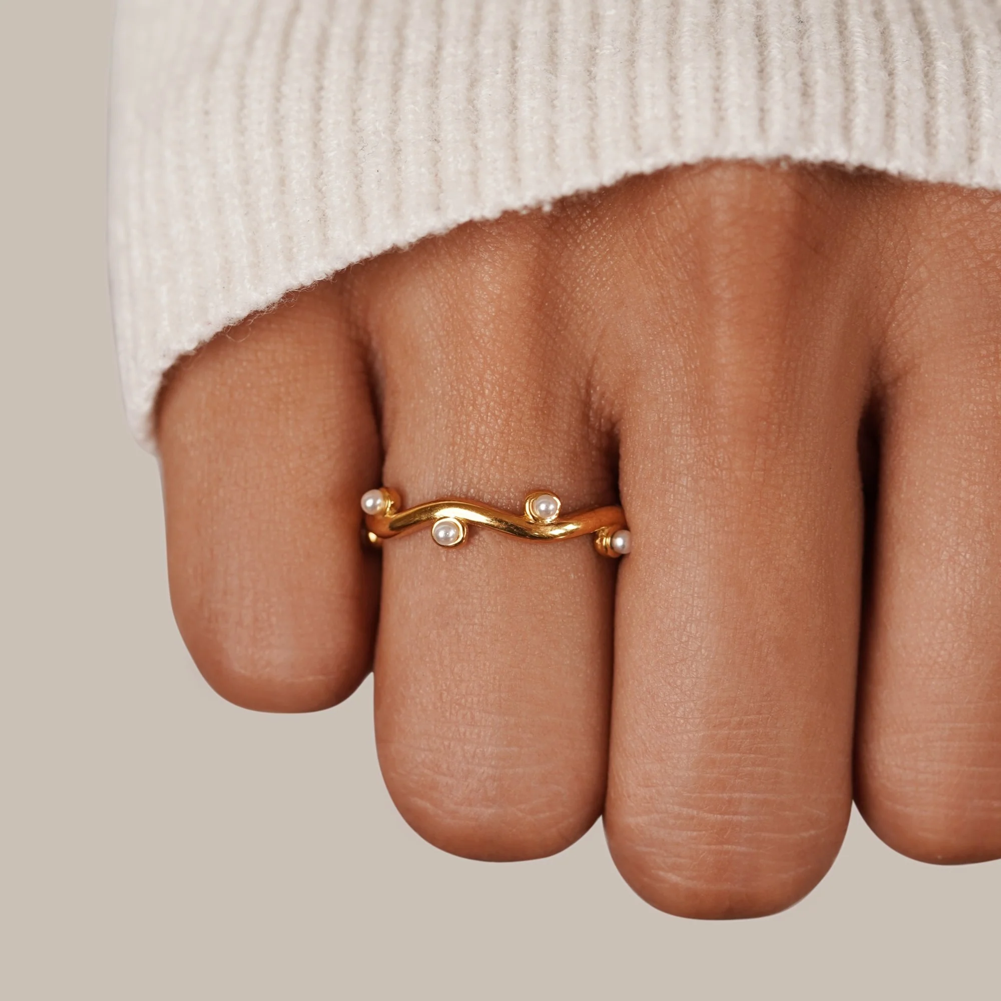 18K Goldring mit Wellen & Perle - Image 2